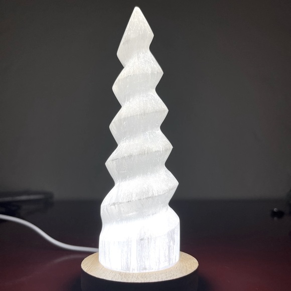 Genuine Selenite tower light - Picture 8 of 15